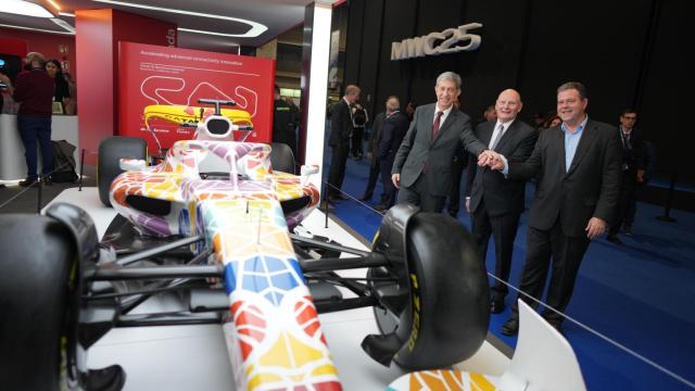 Ignasi Armengol (d), con Francesc Fajula (i) y John Hoffman (c)