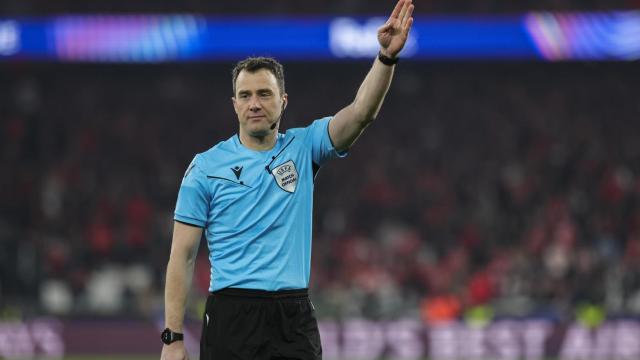 Félix Swayer, árbitro del Benfica-Barça de Champions League