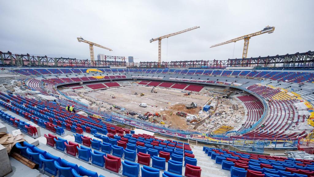 Visió panoràmica de les obres del nou Camp Nou al març de 2025