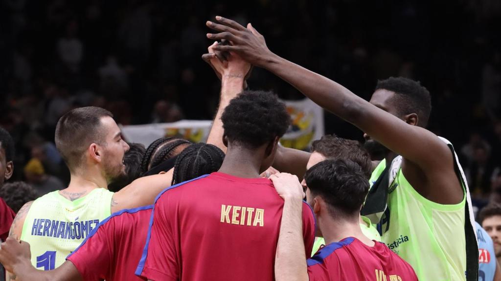 Los jugadores del Barça de basket festejan la victoria en casa del Alba Berlín