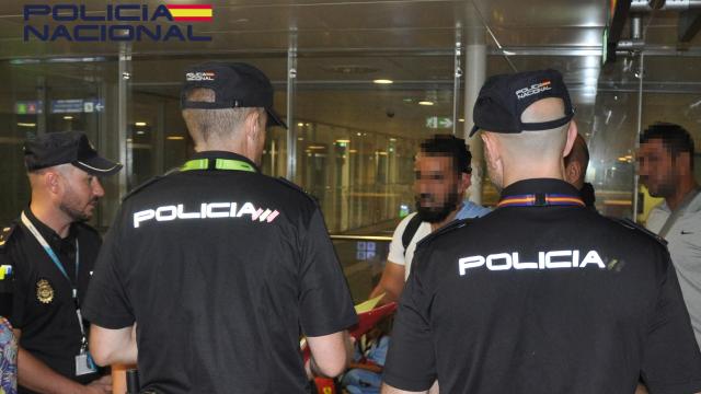 Expulsan a 15 ciudadanos multirreincidentes afincados en Cataluña: sumaban más de 120 antecedentes