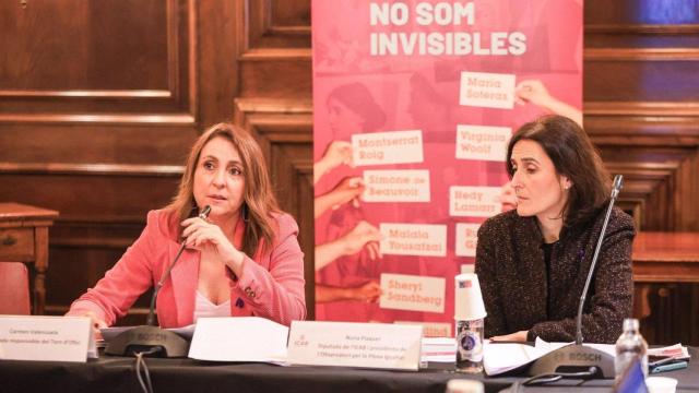 La diputada responsable del Turno de Oficio del Icab, Carmen Valenzuela, y la diputada y presidenta del Observatorio para la Plena Igualdad, Núria Flaquer