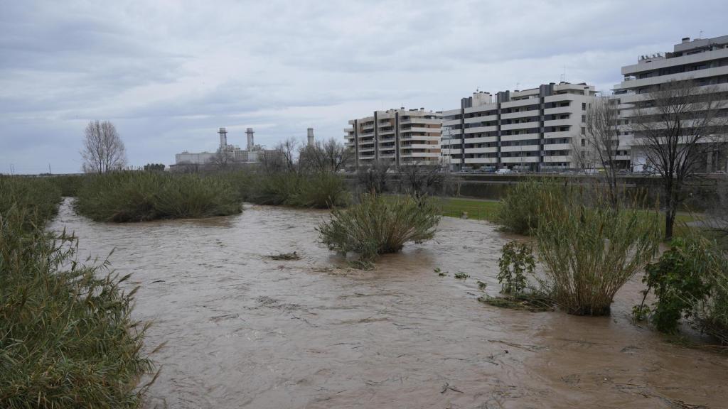 Vista del río Besòs tras el cierre del Parque Fluvial del Besós por riesgo de inundación
