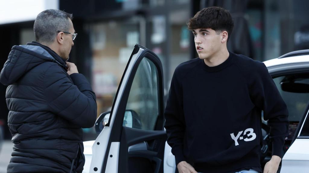 Pau Cubarsí acude al velatorio en Sancho de Ávila del doctor Carlos Miñarro