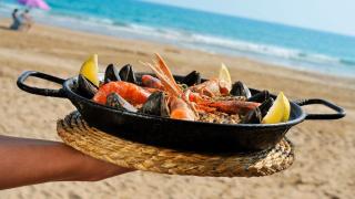La paella más deliciosa de Tarragona está en un restaurante del puerto: menú por menos de 20 €