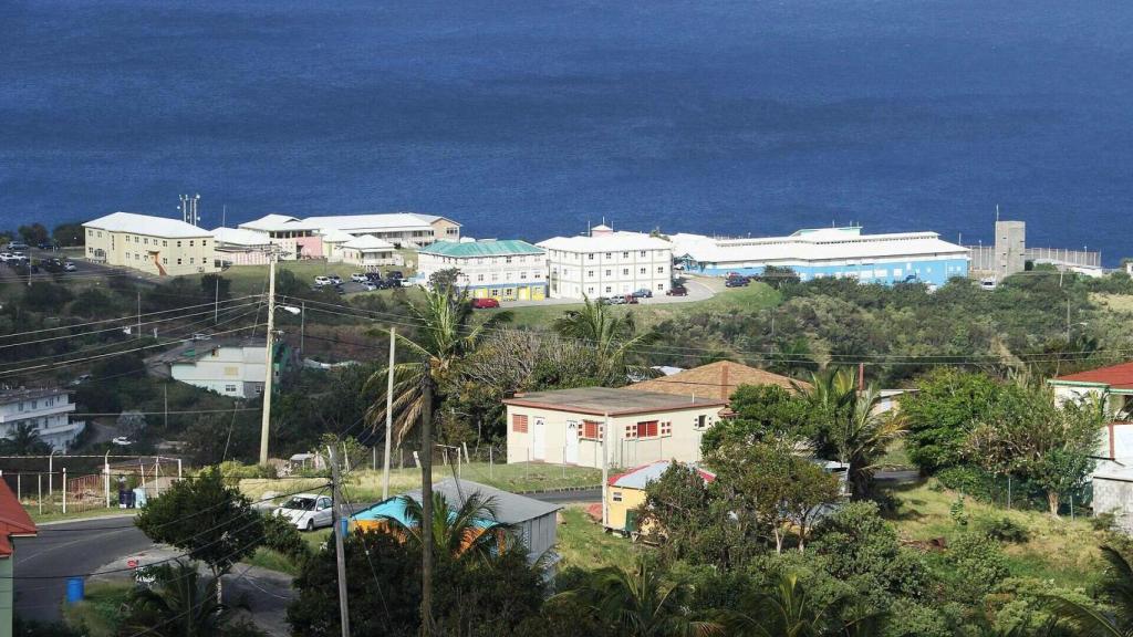 La isla de Montserrat al otro lado del atlántico, pero con una conexión en Cataluña