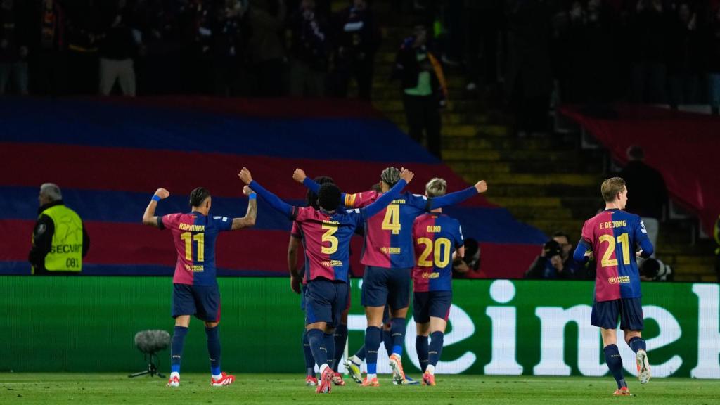 Los futbolistas del Barça celebran uno de sus goles al Benfica