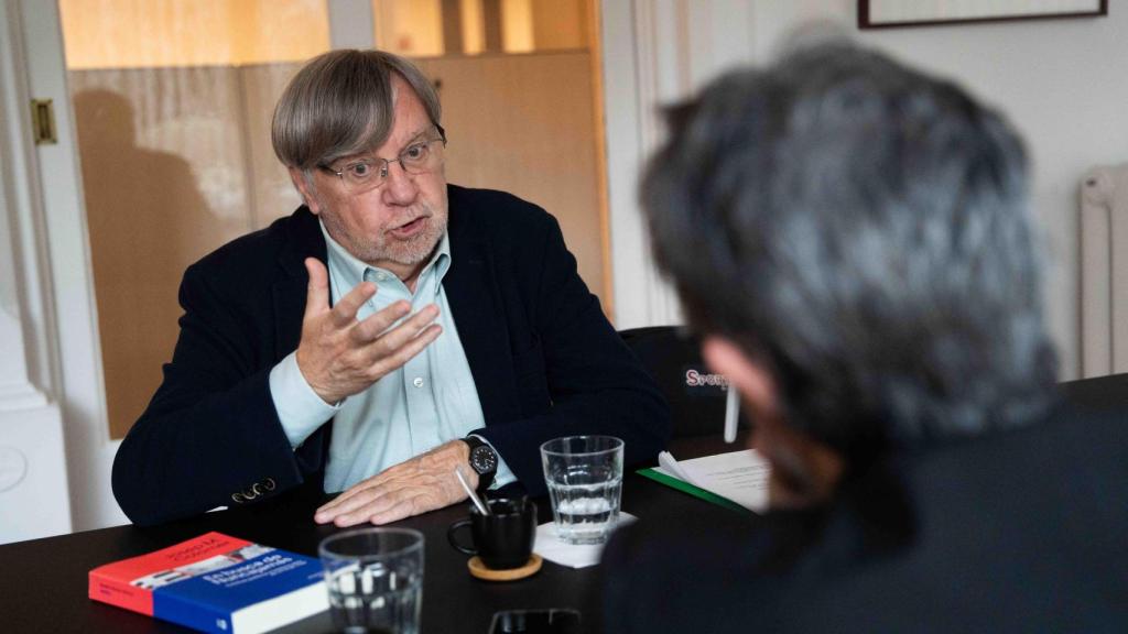 Josep Maria Colomer, durante la entrevista con 'Letra Global'