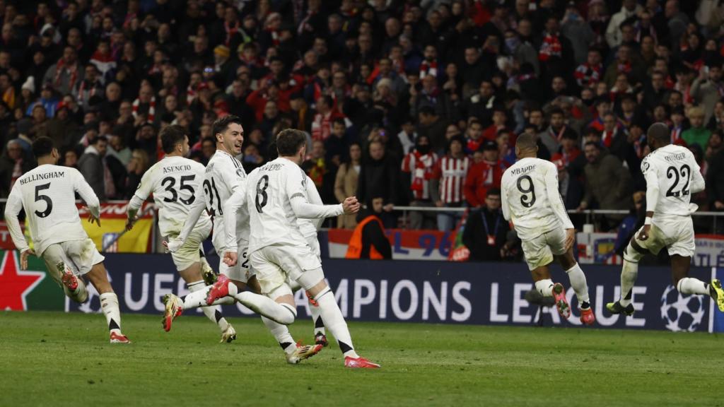 El Real Madrid celebra el pase a los cuartos de final tras superar al Atlético de Madrid