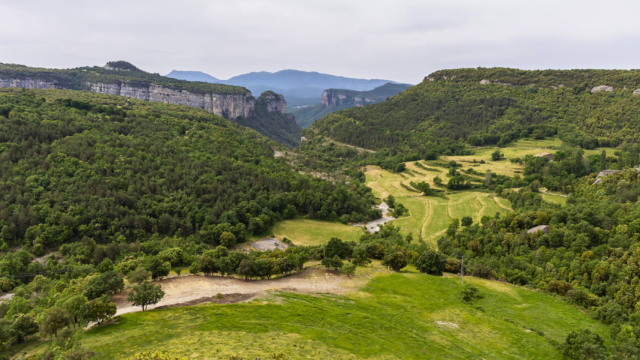 El pueblo más bonito del mundo está en Cataluña: está a 100 kilómetros de Barcelona y es ideal para los apasionados del senderismo