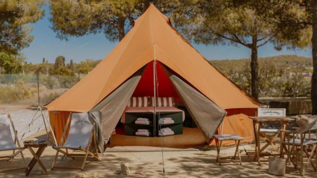Tienda del camping HolaCamp en Palamós