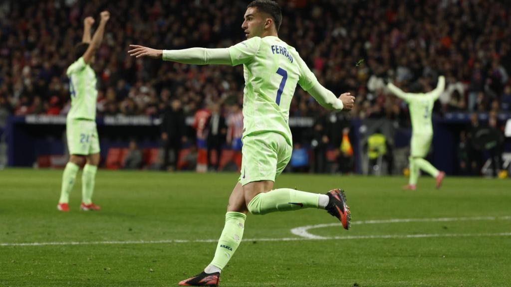 Ferran celebra el gol del empate del Barça