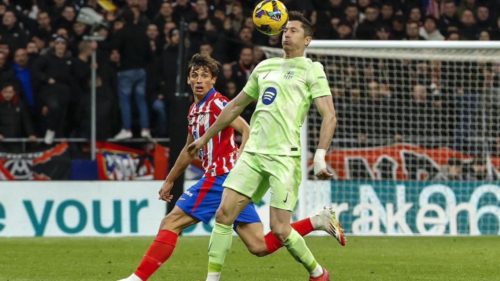 Robert Lewandowski marca el primer gol del Barça en el Metropolitano