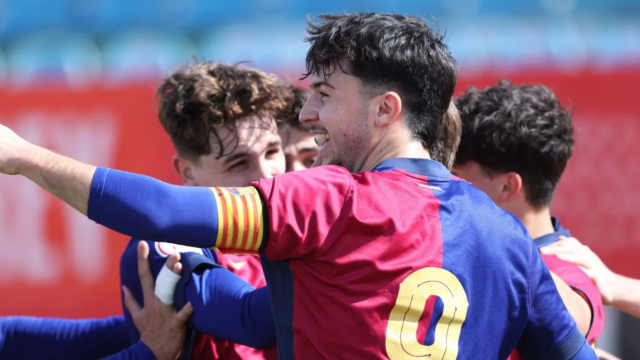 Hugo Alba celebra un gol con el Juvenil A del Barça en la final de la Copa del Rey