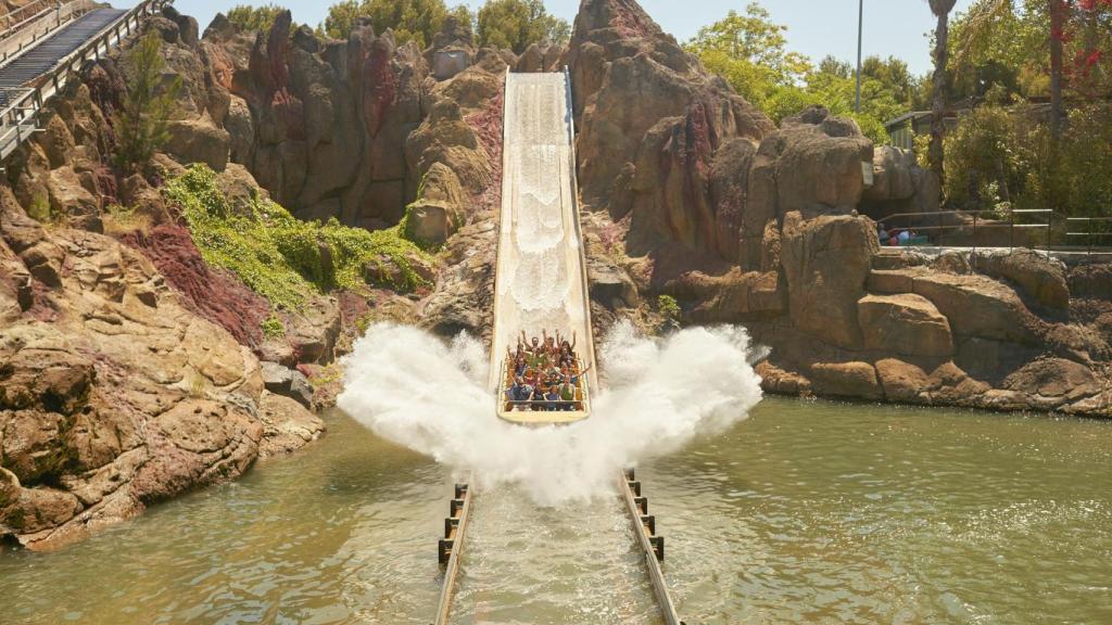 Tutuki Splash reutiliza el agua que recoge el lago Mediterrània