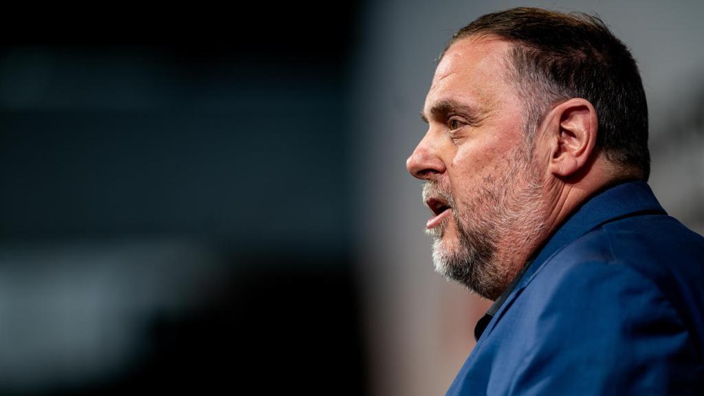 El presidente de ERC, Oriol Junqueras, interviene durante la clausura del 30º Congreso de Esquerra Republicana (ERC), en Nave Ca n'Oliveres, a 16 de marzo de 2025, en Martorell, Barcelona, Catalunya (España)