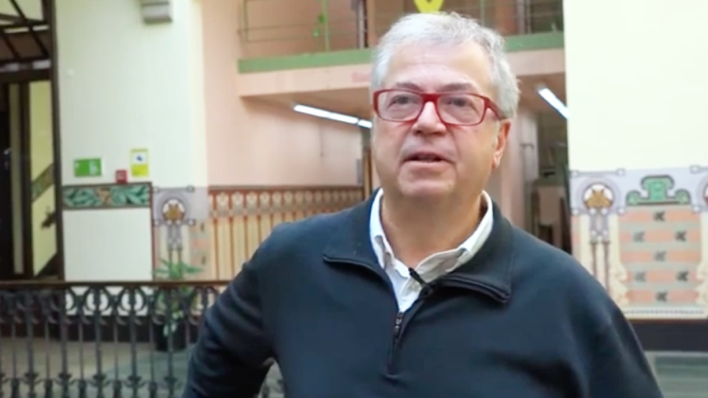 Joan Colom, en una entrevista en el Departamento de Salud