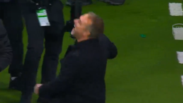 Hansi Flick salta de alegría tras remontar al Atlético de Madrid