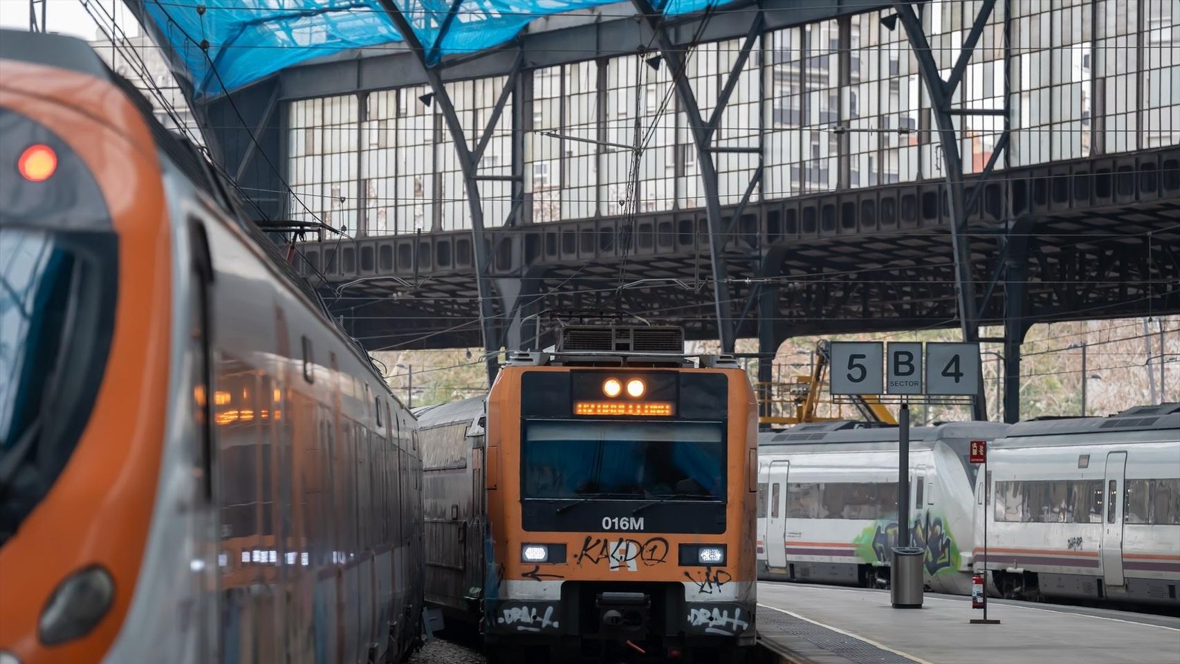 Illa emplaza a Adif y Renfe a "mejorar" su respuesta a los cortes de ...