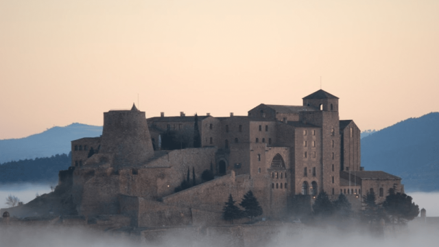 No es Inglaterra: el castillo medieval catalán del siglo XV que recuerda este famoso lugar de Londres
