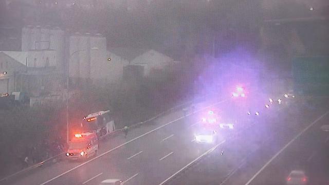 Accidente en la C-33 a su paso por Mollet del Vallès con un autobús implicado