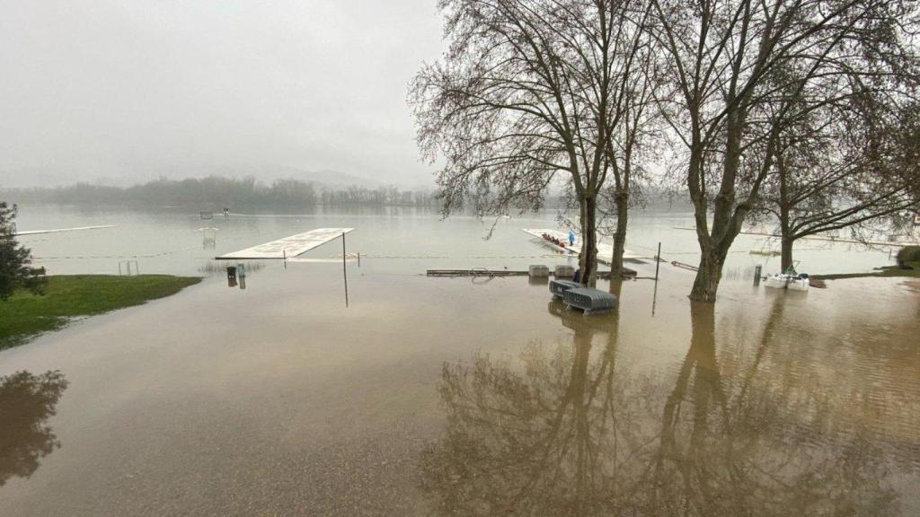 Las lluvias desbordan el lago de Banyoles (Girona)