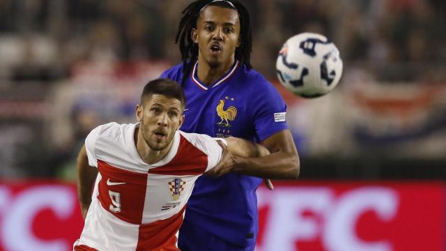 Jules Koundé en el partido entre Francia y Croacia de la Nations League
