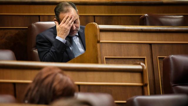 El diputado del Grupo Mixto José Luis Ábalos, durante una sesión plenaria en el Congreso de los Diputados, a 17 de diciembre de 2024