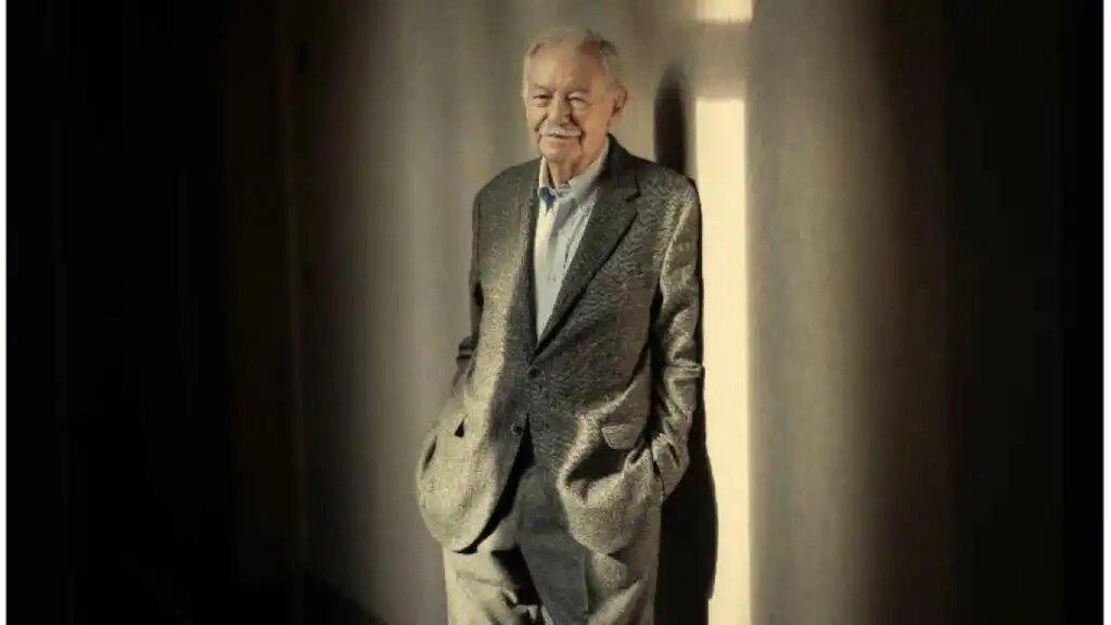 Eduardo Mendoza IVÁN JIMÉNEZ (SEIX BARRAL)