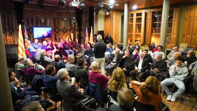 Víctor Font lidera un encuentro de socios del Barça en Les Corts