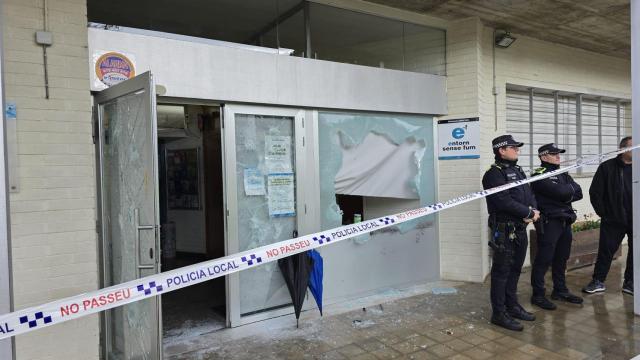 El Centre Cívic Onyar de Girona, vandalizado por unos okupas