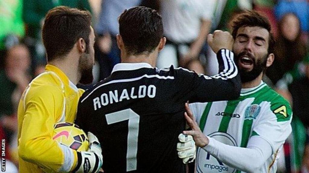 Ronaldo agrede a Crespo