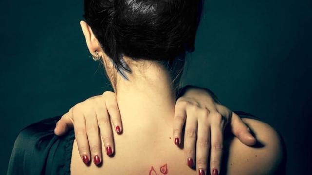 Imagen de la portada de 'El misterio de la mujer tatuada' de Akimitsu Takagi