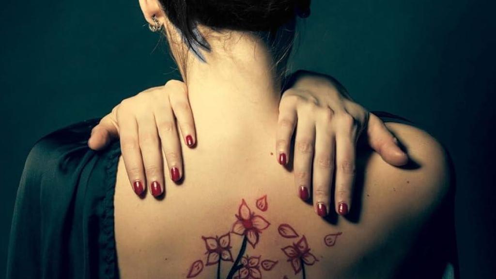 Imagen de la portada de 'El misterio de la mujer tatuada' de Akimitsu Takagi