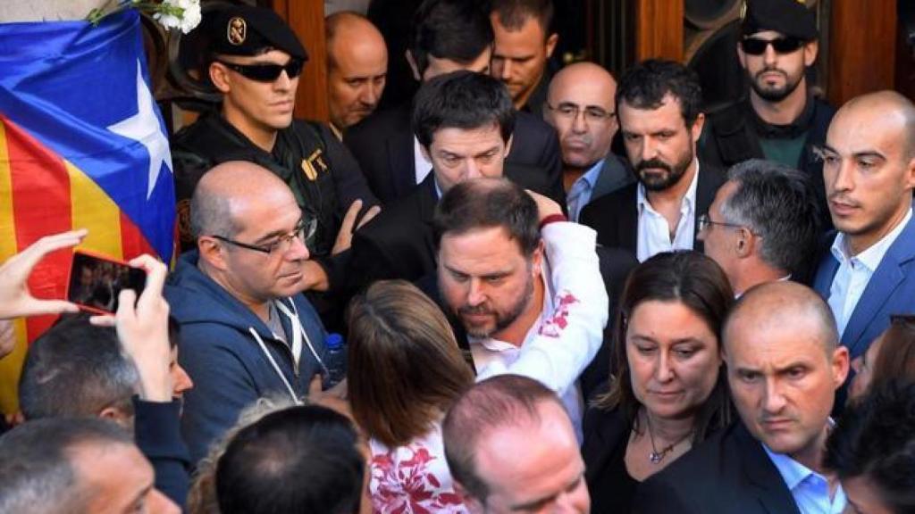 Oriol Junqueras, durante el asedio al Departamento de Economía el 20 de septiembre de 2017
