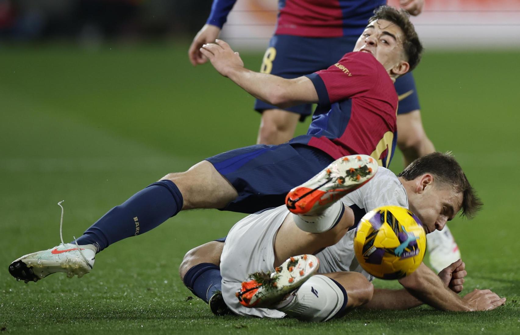 Gavi lo da todo en el Barça-Osasuna