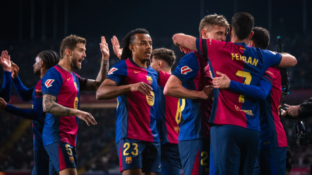 Los jugadores del Barça celebran un gol contra el Osasuna