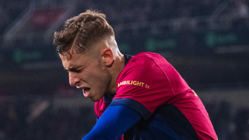 Fotogalería del Barça-Osasuna: Fermín celebra el gol de Lewandowski
