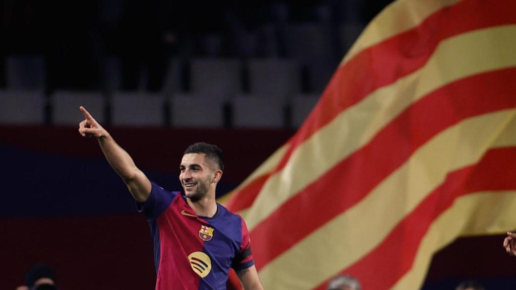 Fotogalería del Barça-Osasuna: Ferran Torres celebra el primer gol