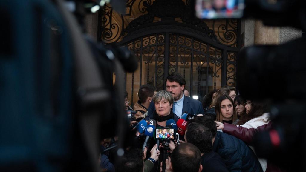 La abogada de la víctima de Dani Alves, Ester García, atiende a los medios de comunicación