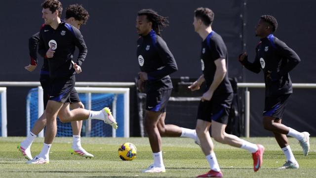 Andreas Christensen, Jules Koundé, Robert Lewandowski y Ansu Fati, en un entrenamiento del Barça