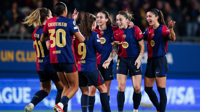 Las jugadoras del Barça Femenino celebran el golazo de Mapi León contra el Wolfsburgo en la Champions League