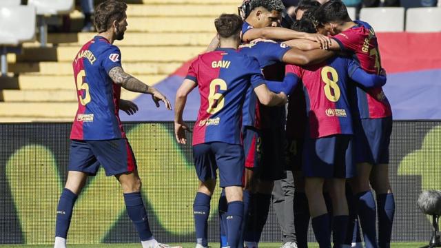 Los futbolistas del Barça celebran un gol al Girona