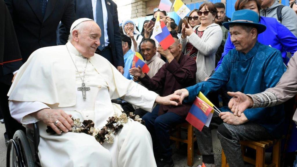 Recibimiento oficial del Papa Francisco en Ulán Bator , capital de Mongolia, el 1 de septiembre de 2023.