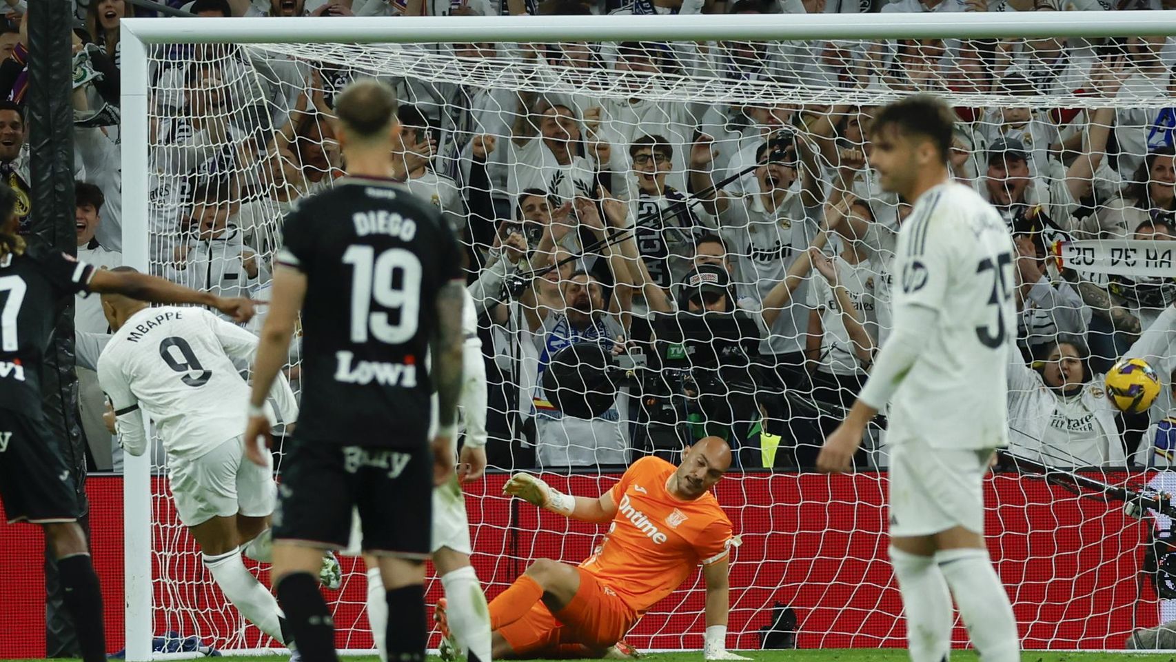 La única estadística en la que el Real Madrid supera al Barça en la ...
