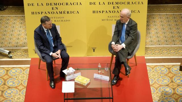 Ángel Simón y Santiago Muñoz Machado en el Colegio de la Abogacía de Barcelona