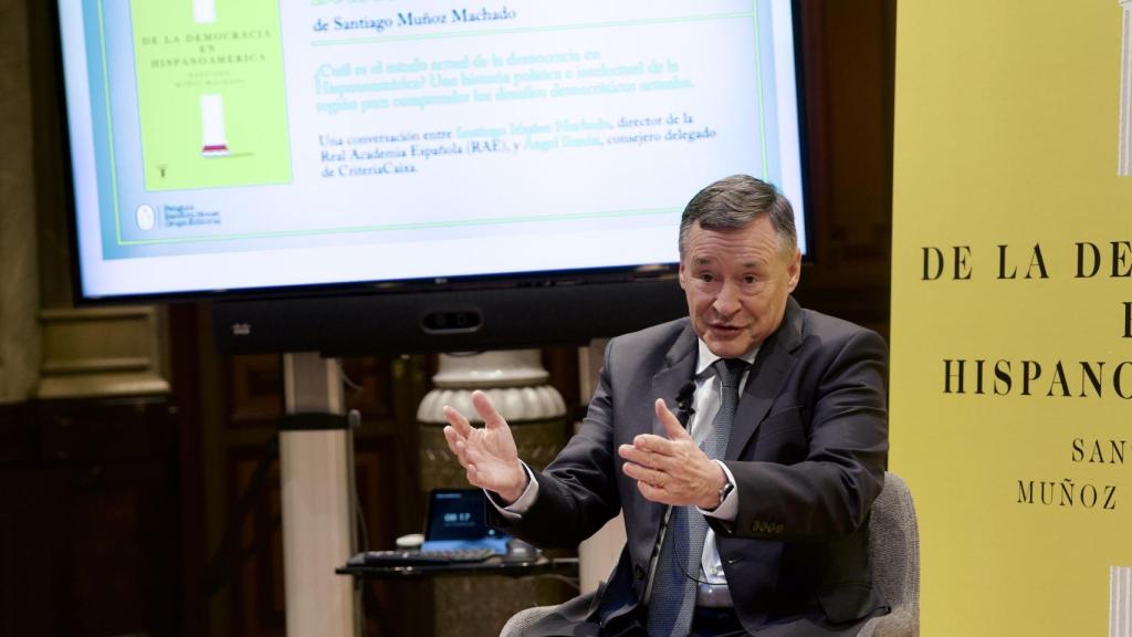 Ángel Simón, consejero delegado de CriteriaCaixa, en el Colegio de la Abogacía de Barcelona