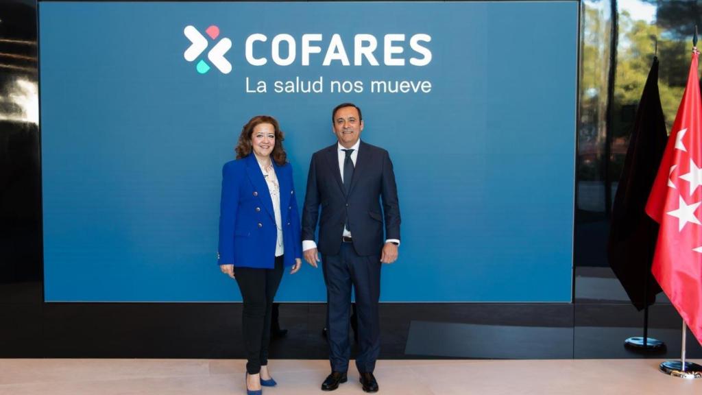 El presidente de Cofares, Eduardo Pastor, junto a la consejera de Sanidad de la Comunidad de Madrid, Fátima Matute / COFARES