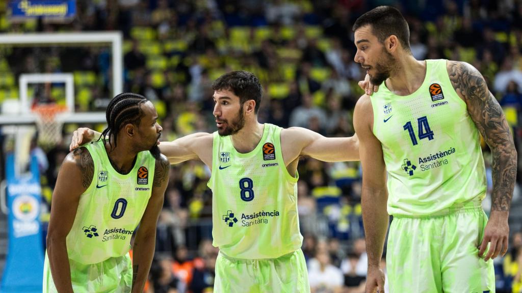 Kevin Punter, Darío Brizuela i Willy Hernangómez a la pista del Fenerbahçe