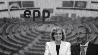 Dolors Montserrat, del partido popular español, y Manfred Weber, presidente del partido